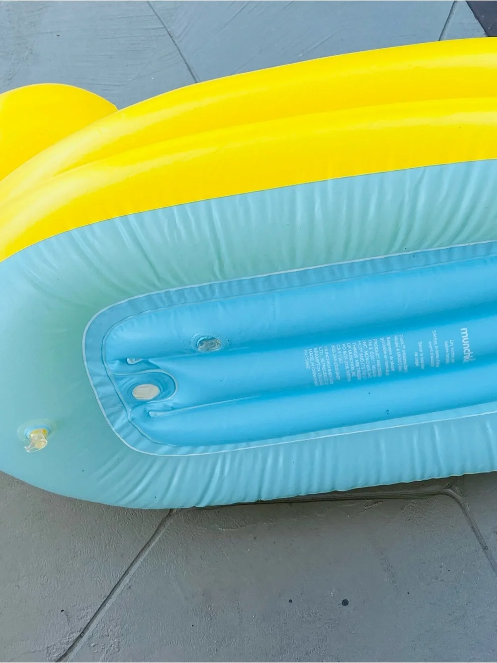Munchkin Light Blue Inflatable Bath Tub Insert Length 41”